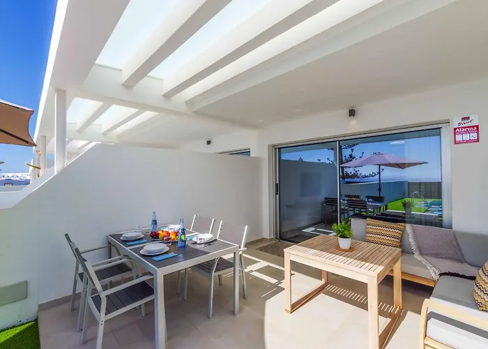 Marina Lavanda فيلة