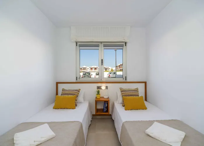 Marina Lavanda فيلة